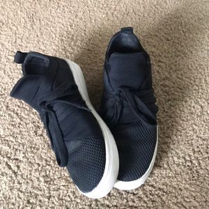 Steve Madden Lancer sneakers